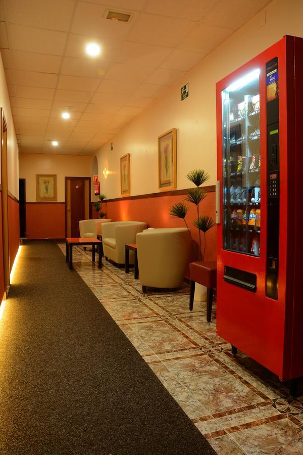 Hostal Paris San Fernando Exterior foto
